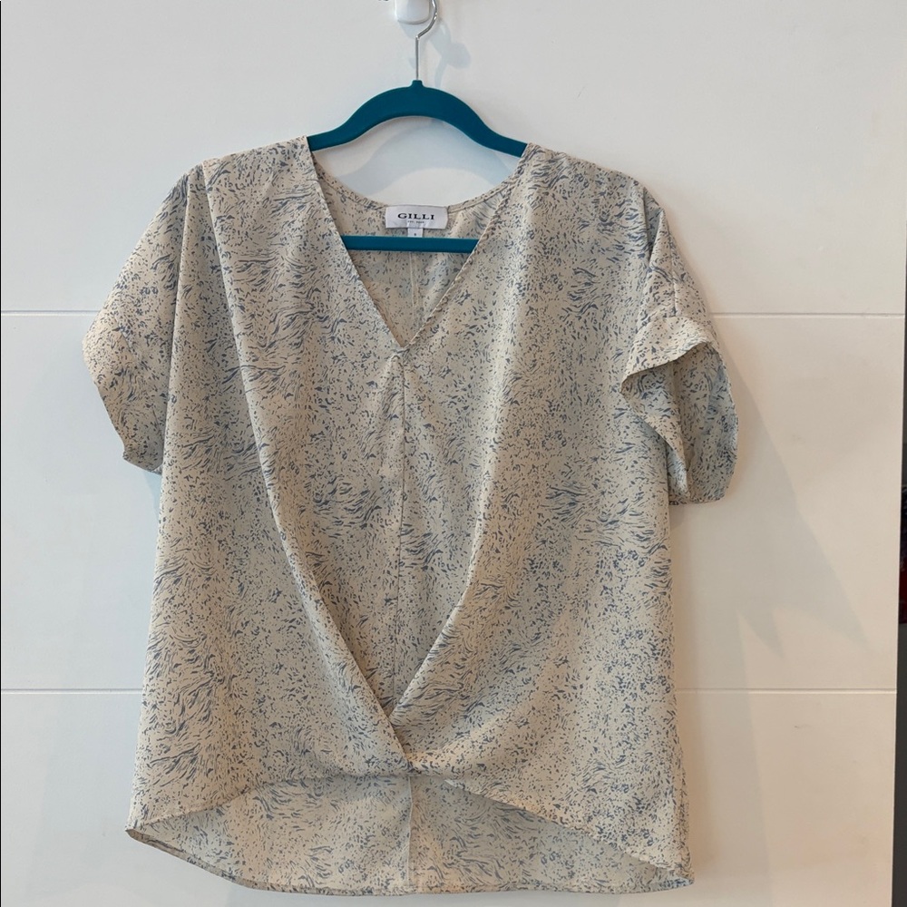 Gilli Cream and Blue Patterned V-Neck Blouse